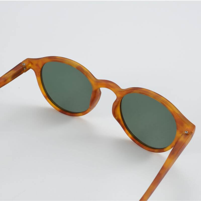 Óculos Rio Polarizado – cima, armação laranja mesclada com lentes verdes