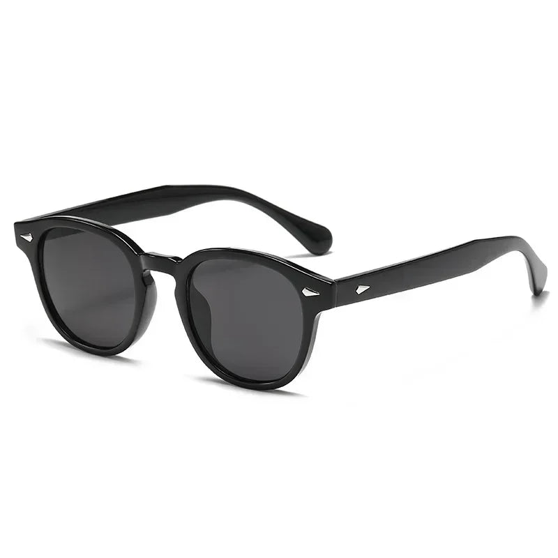 Óculos Riviera UV400 Preto com Lentes Cinzas Visto de Lado