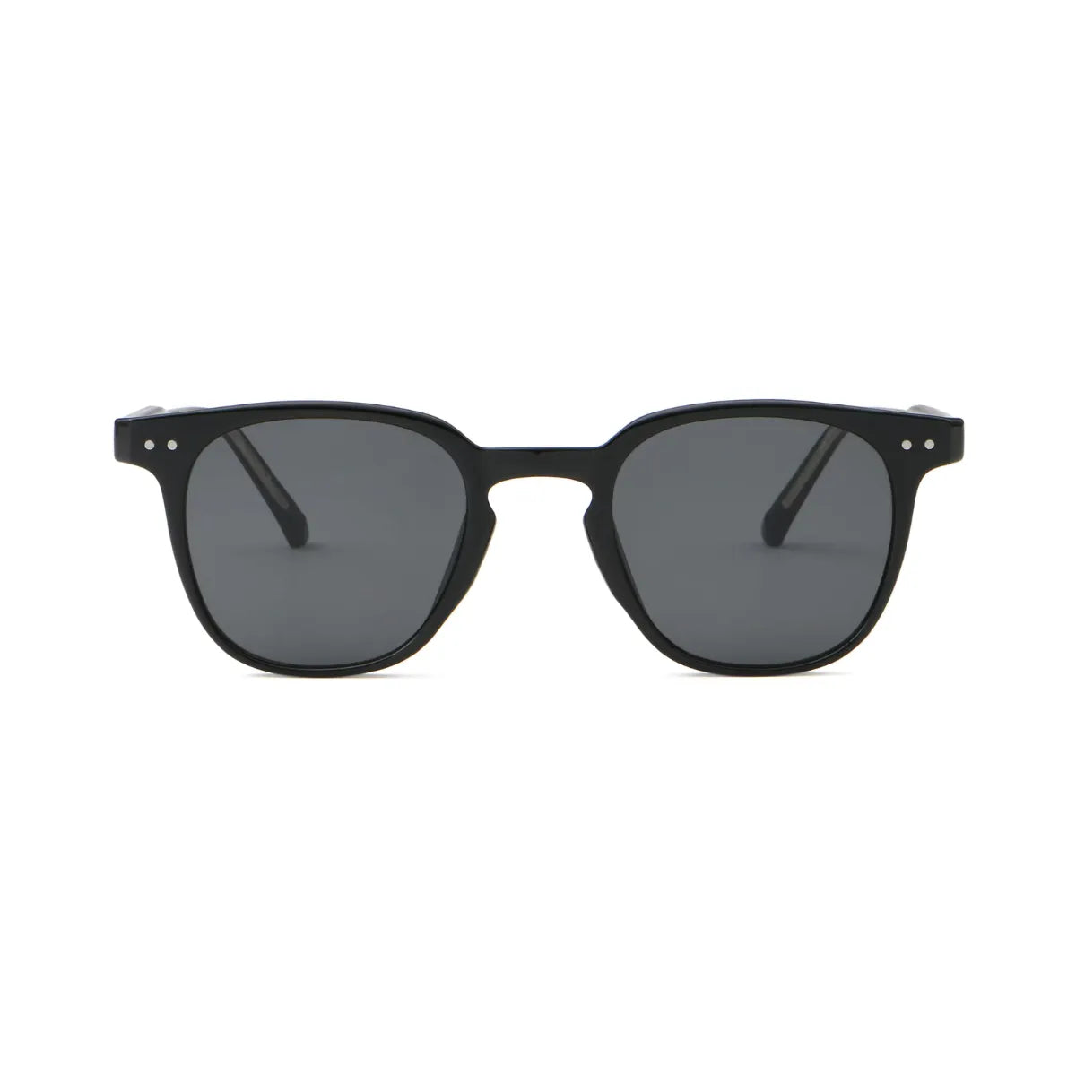 Óculos de sol redondo Pipa com armação leve e proteção UV400 Preto - Frontal